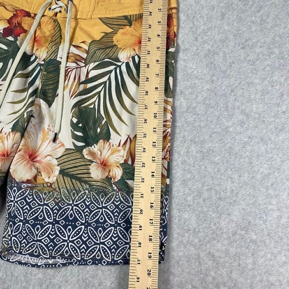 Vissla Board shorts Trunk Floral Shorts 33 - Picture 10 of 11